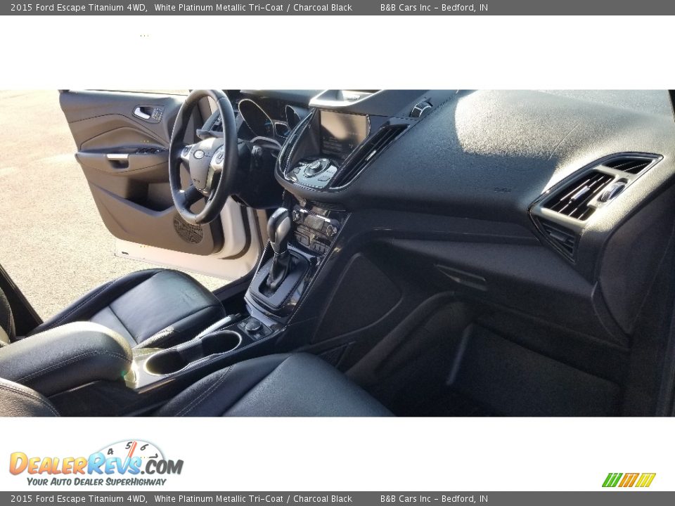 2015 Ford Escape Titanium 4WD White Platinum Metallic Tri-Coat / Charcoal Black Photo #24