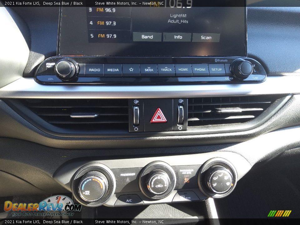 2021 Kia Forte LXS Deep Sea Blue / Black Photo #24