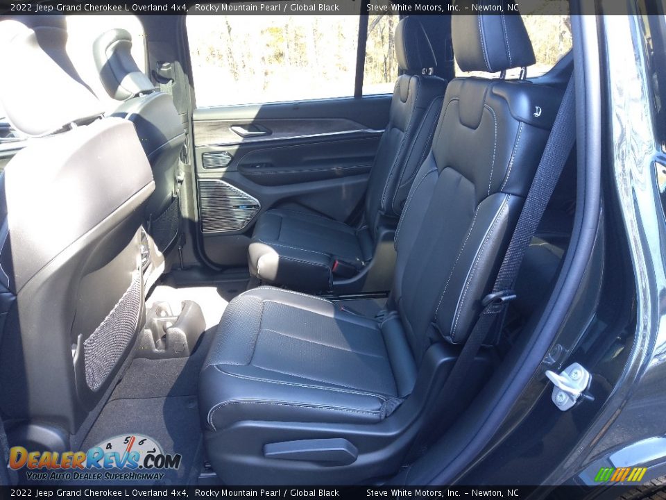 2022 Jeep Grand Cherokee L Overland 4x4 Rocky Mountain Pearl / Global Black Photo #17