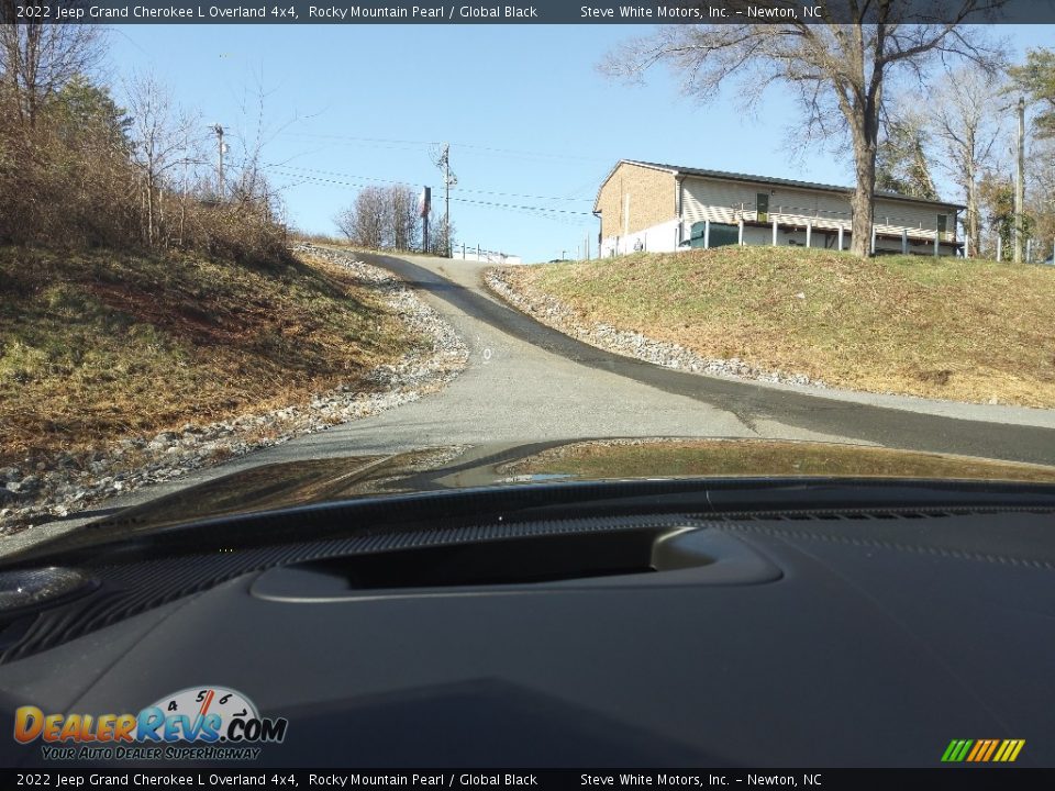 2022 Jeep Grand Cherokee L Overland 4x4 Rocky Mountain Pearl / Global Black Photo #26