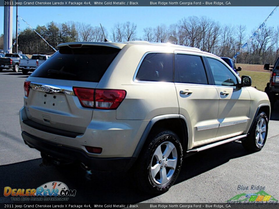 2011 Jeep Grand Cherokee Laredo X Package 4x4 White Gold Metallic / Black Photo #5