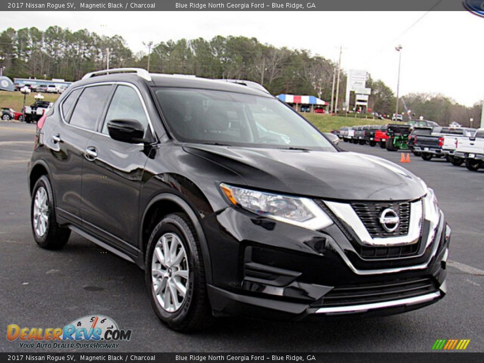 Magnetic Black 2017 Nissan Rogue SV Photo #7