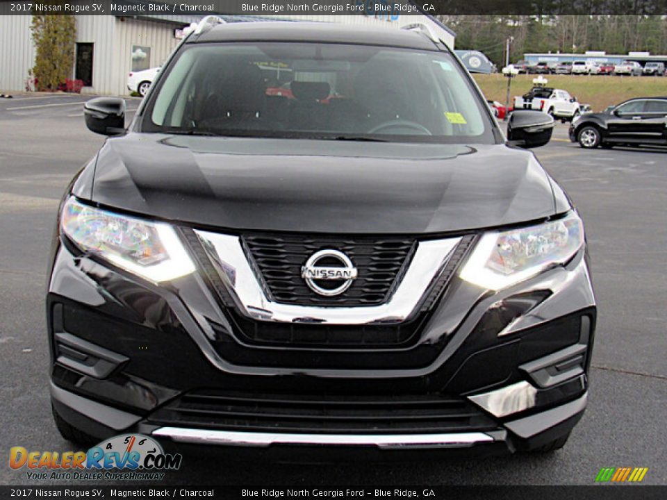 2017 Nissan Rogue SV Magnetic Black / Charcoal Photo #8