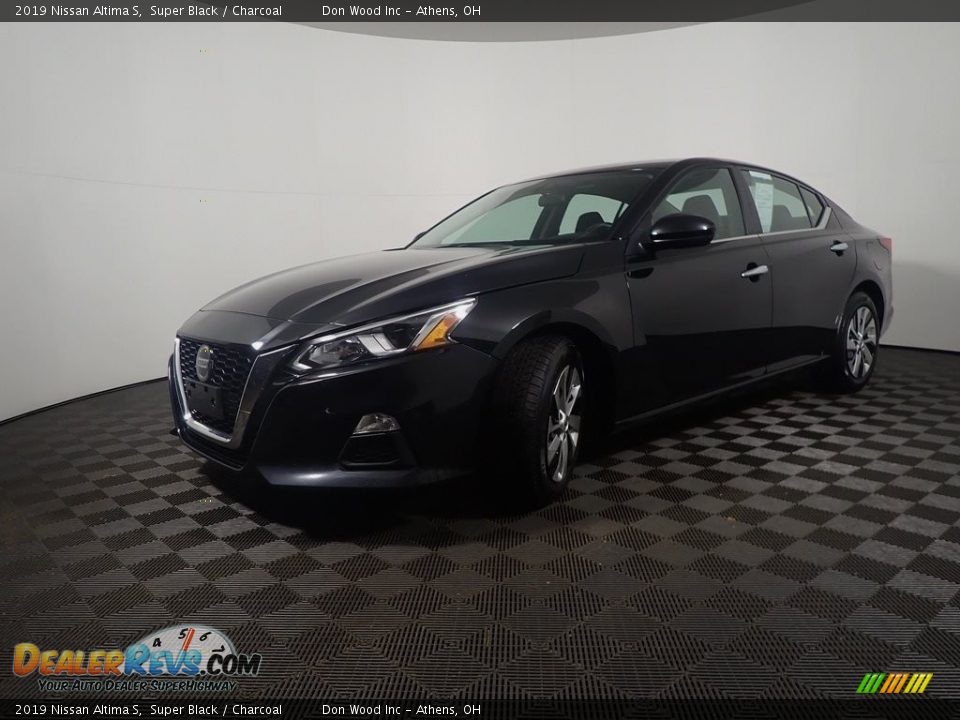 2019 Nissan Altima S Super Black / Charcoal Photo #8
