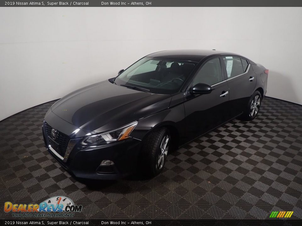2019 Nissan Altima S Super Black / Charcoal Photo #9