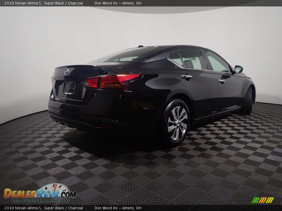 2019 Nissan Altima S Super Black / Charcoal Photo #16