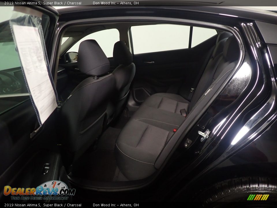 2019 Nissan Altima S Super Black / Charcoal Photo #35