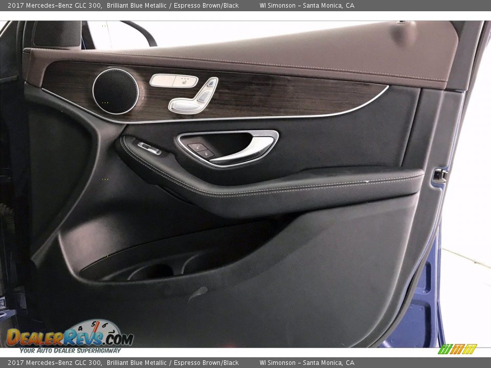 Door Panel of 2017 Mercedes-Benz GLC 300 Photo #30