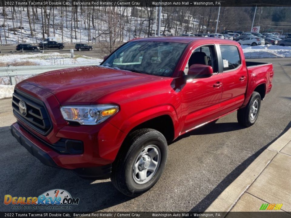 Front 3/4 View of 2022 Toyota Tacoma SR Double Cab Photo #7