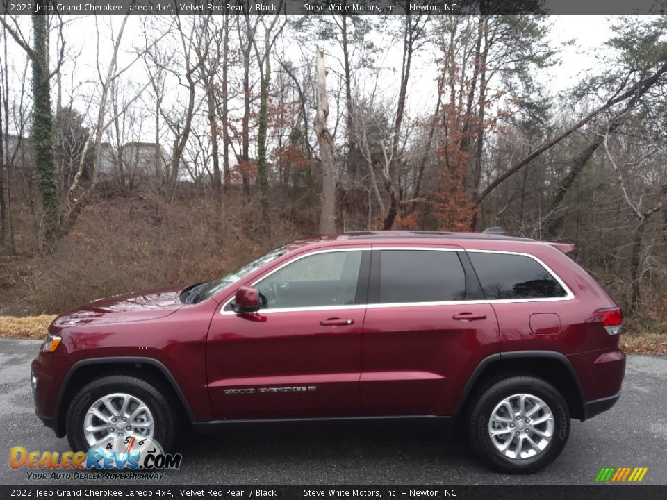 Velvet Red Pearl 2022 Jeep Grand Cherokee Laredo 4x4 Photo #1