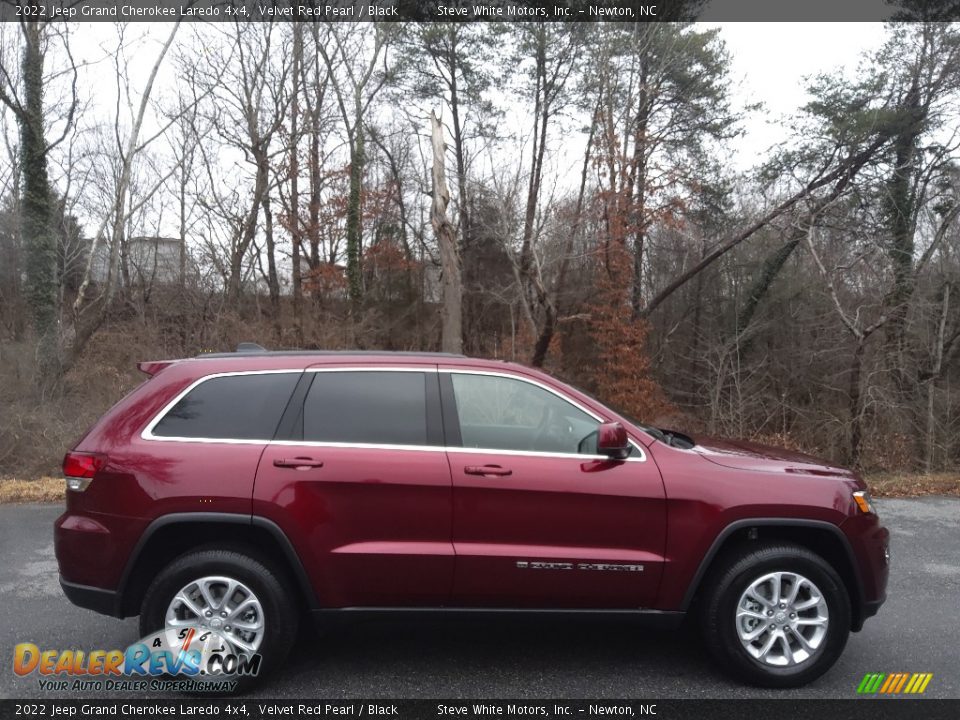 Velvet Red Pearl 2022 Jeep Grand Cherokee Laredo 4x4 Photo #5