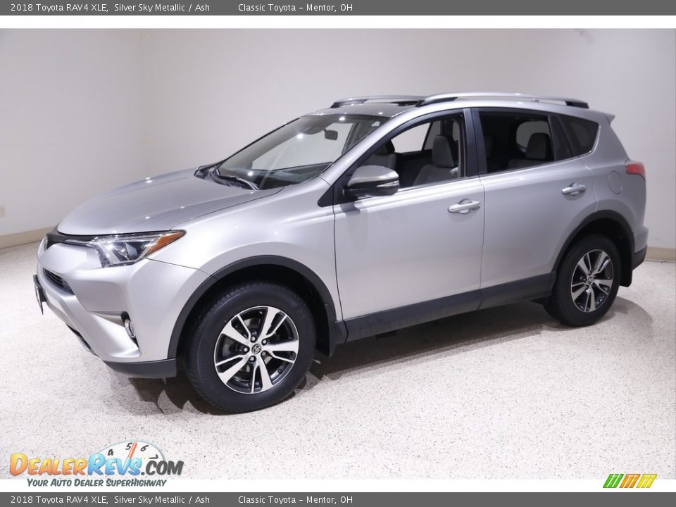 2018 Toyota RAV4 XLE Silver Sky Metallic / Ash Photo #3