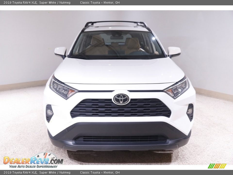 2019 Toyota RAV4 XLE Super White / Nutmeg Photo #2