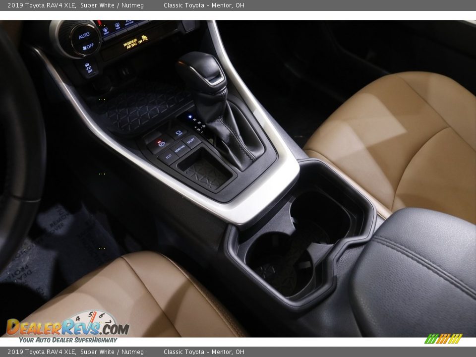 2019 Toyota RAV4 XLE Super White / Nutmeg Photo #12