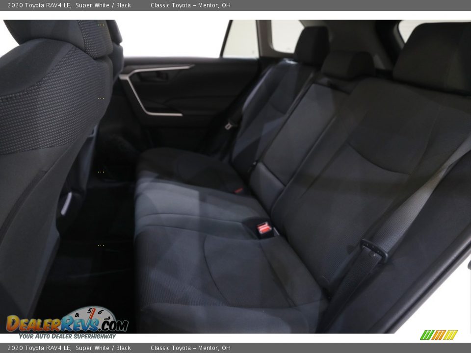 2020 Toyota RAV4 LE Super White / Black Photo #16