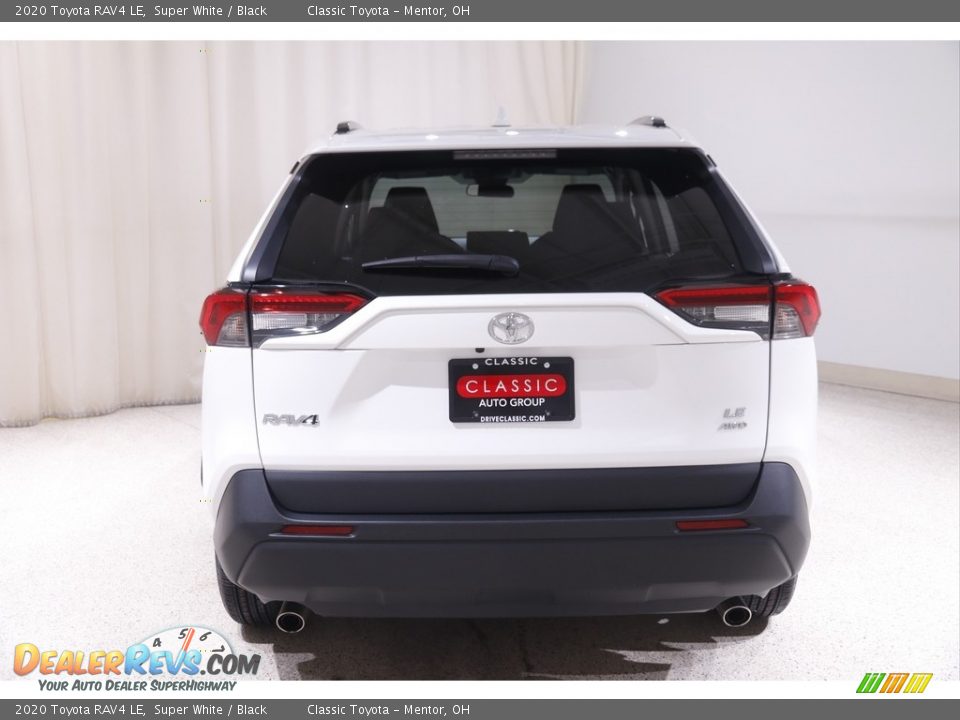 2020 Toyota RAV4 LE Super White / Black Photo #17