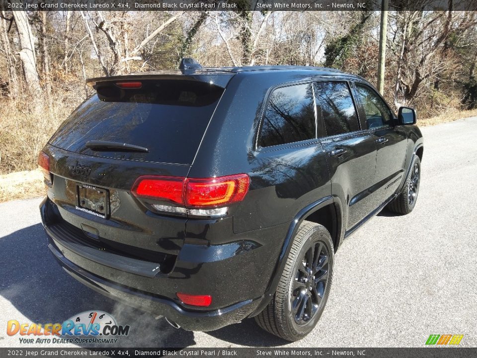 2022 Jeep Grand Cherokee Laredo X 4x4 Diamond Black Crystal Pearl / Black Photo #6