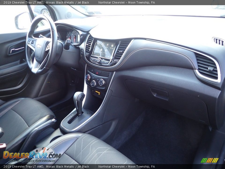 2019 Chevrolet Trax LT AWD Mosaic Black Metallic / Jet Black Photo #16