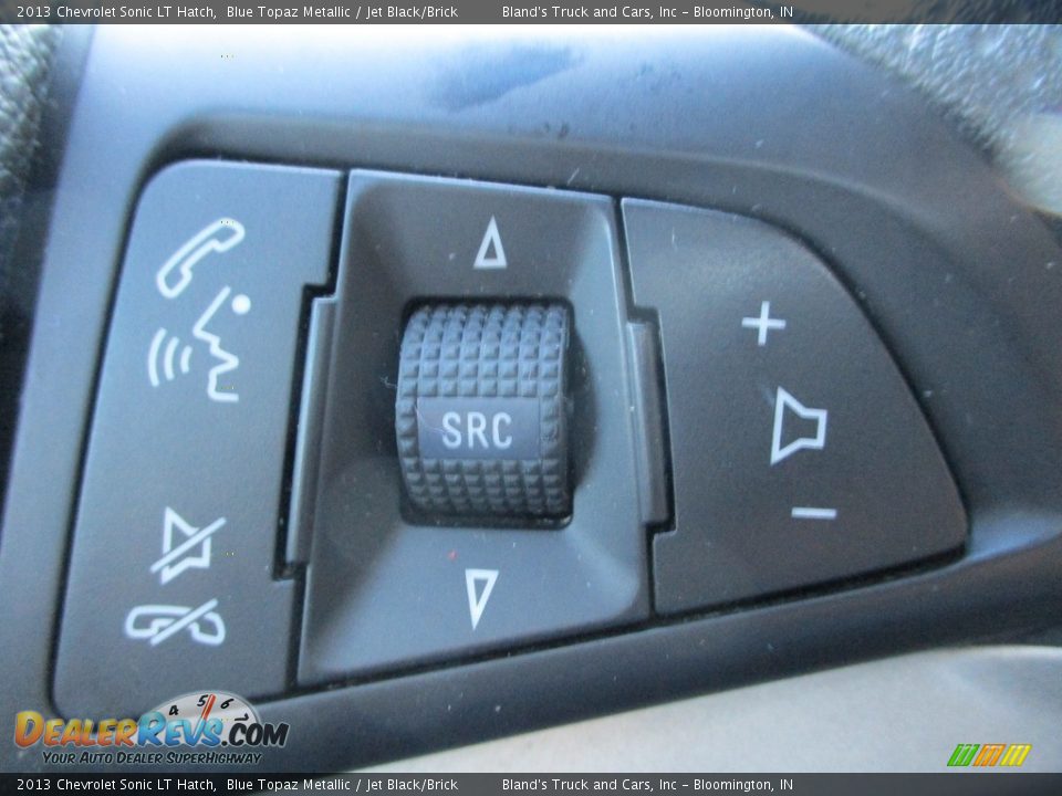 Controls of 2013 Chevrolet Sonic LT Hatch Photo #16