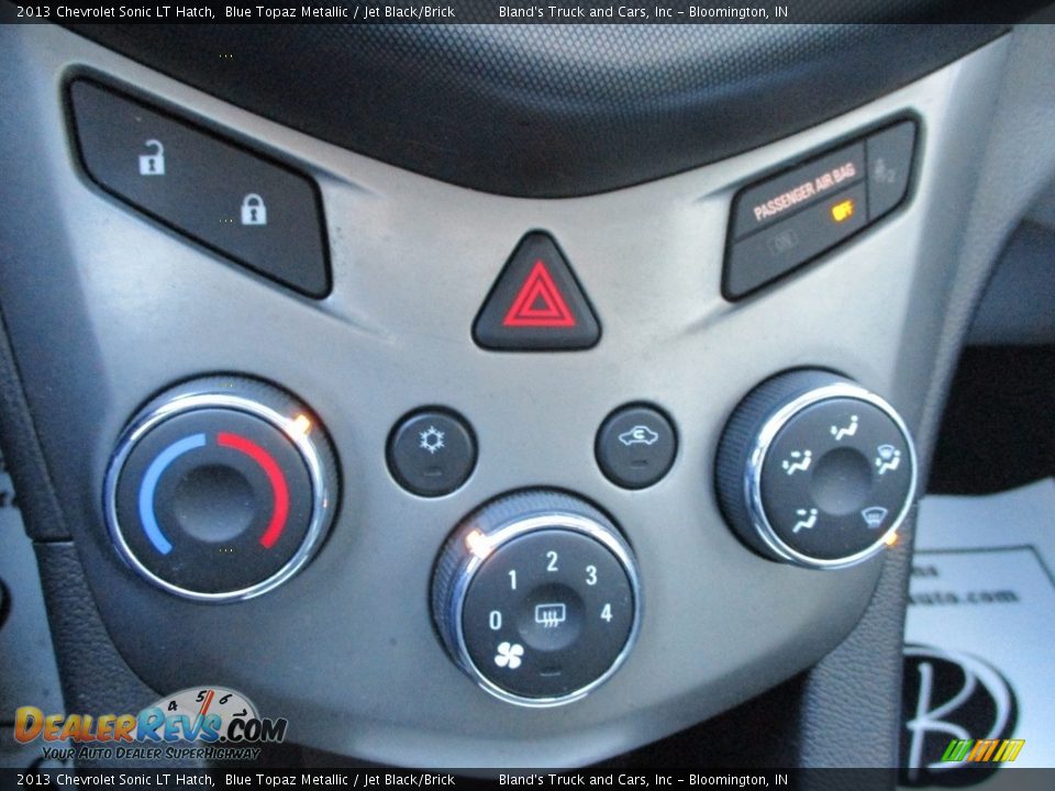Controls of 2013 Chevrolet Sonic LT Hatch Photo #18