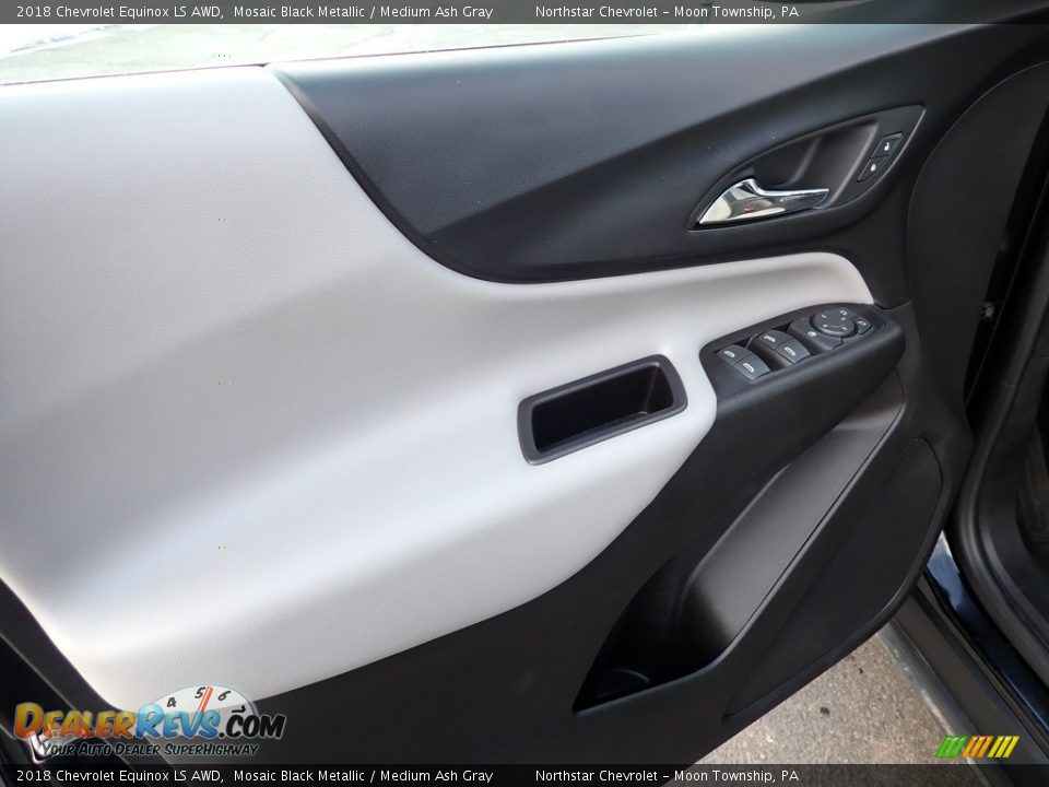 2018 Chevrolet Equinox LS AWD Mosaic Black Metallic / Medium Ash Gray Photo #24