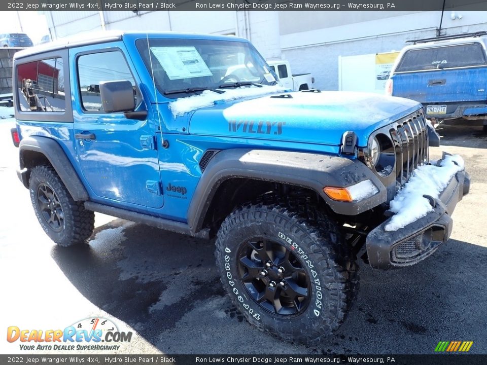 Front 3/4 View of 2022 Jeep Wrangler Willys 4x4 Photo #8