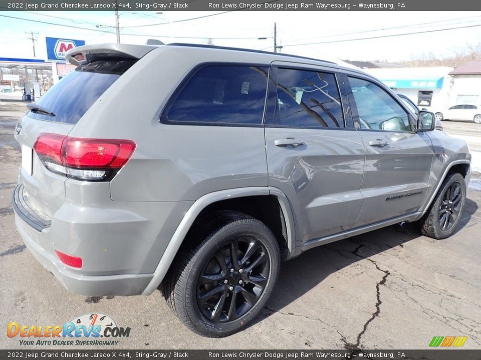 2022 Jeep Grand Cherokee Laredo X 4x4 Sting-Gray / Black Photo #6