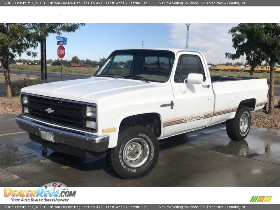 Front 3/4 View of 1986 Chevrolet C/K K10 Custom Deluxe Regular Cab 4x4 Photo #1