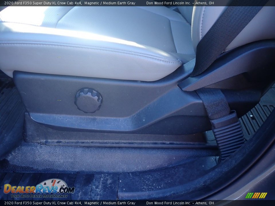 2020 Ford F350 Super Duty XL Crew Cab 4x4 Magnetic / Medium Earth Gray Photo #22