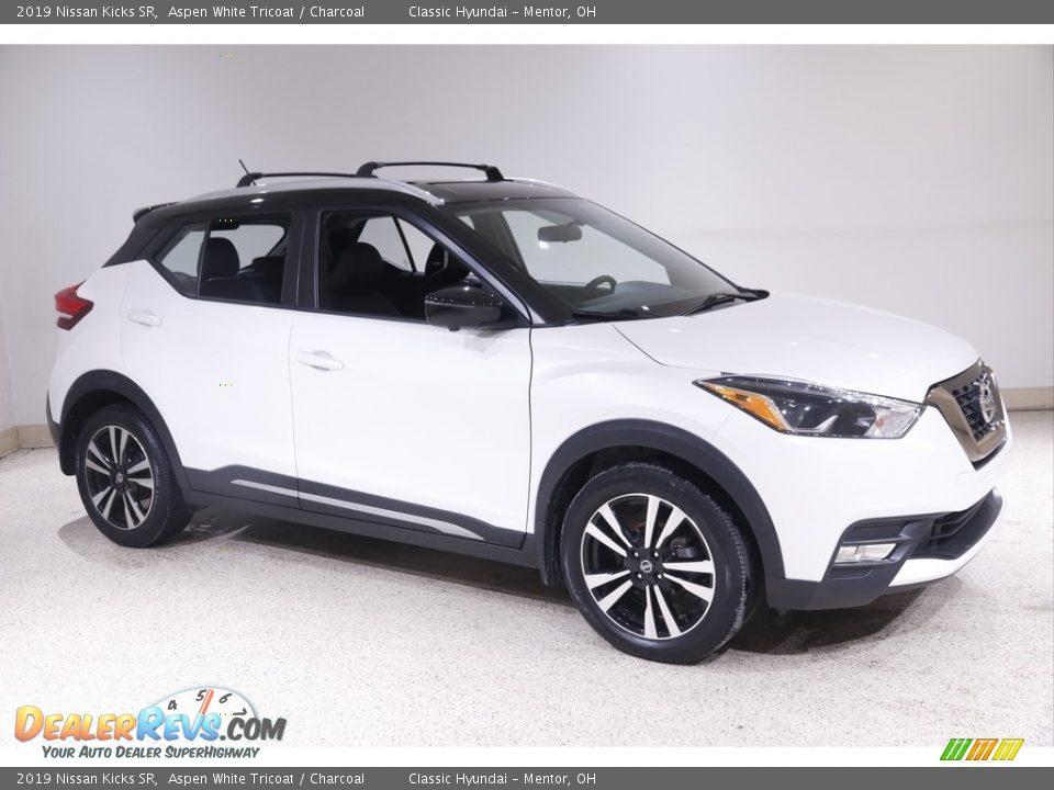 2019 Nissan Kicks SR Aspen White Tricoat / Charcoal Photo #1