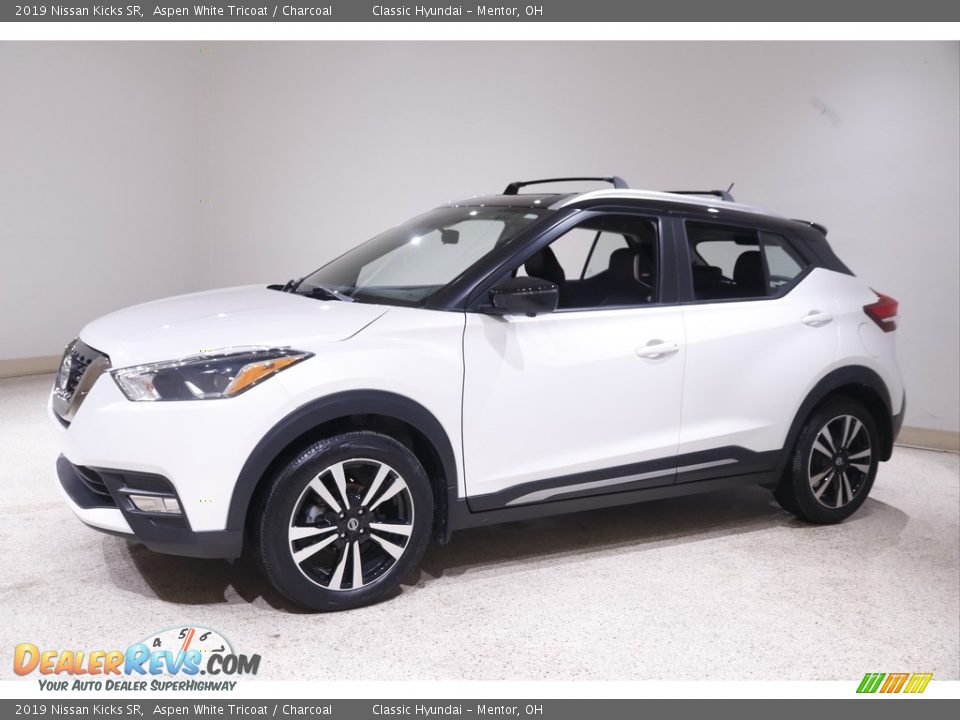 2019 Nissan Kicks SR Aspen White Tricoat / Charcoal Photo #3