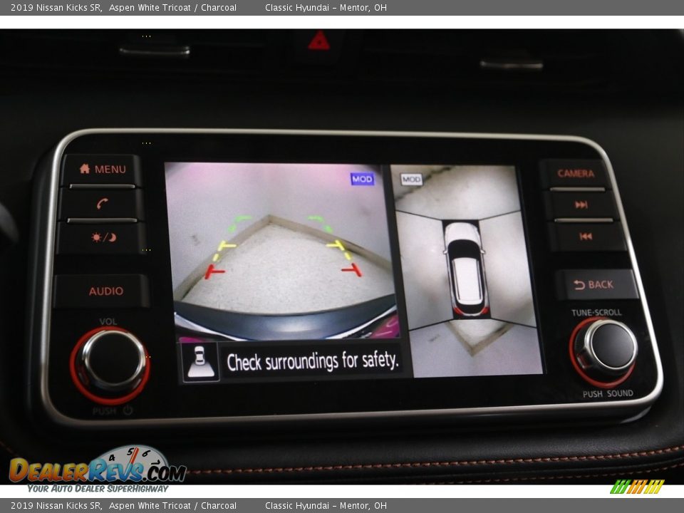 2019 Nissan Kicks SR Aspen White Tricoat / Charcoal Photo #13