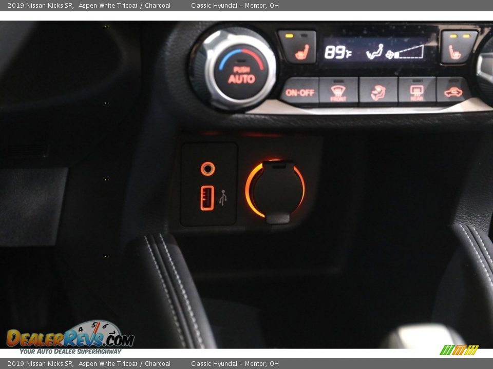 2019 Nissan Kicks SR Aspen White Tricoat / Charcoal Photo #15