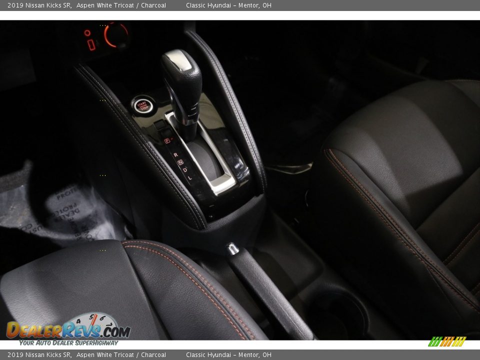 2019 Nissan Kicks SR Aspen White Tricoat / Charcoal Photo #16
