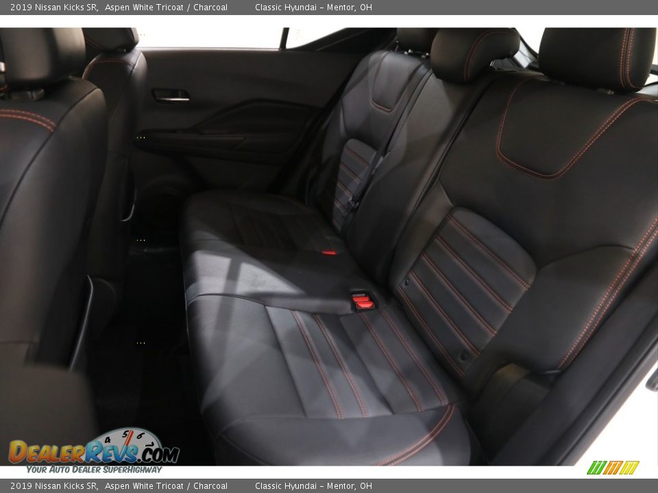 2019 Nissan Kicks SR Aspen White Tricoat / Charcoal Photo #19
