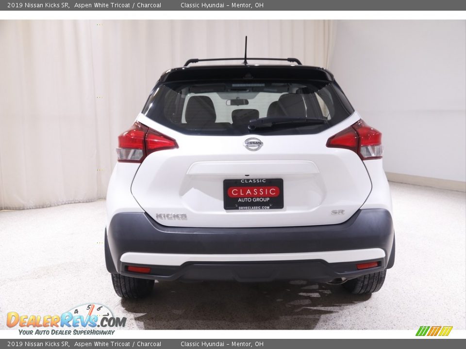 2019 Nissan Kicks SR Aspen White Tricoat / Charcoal Photo #20