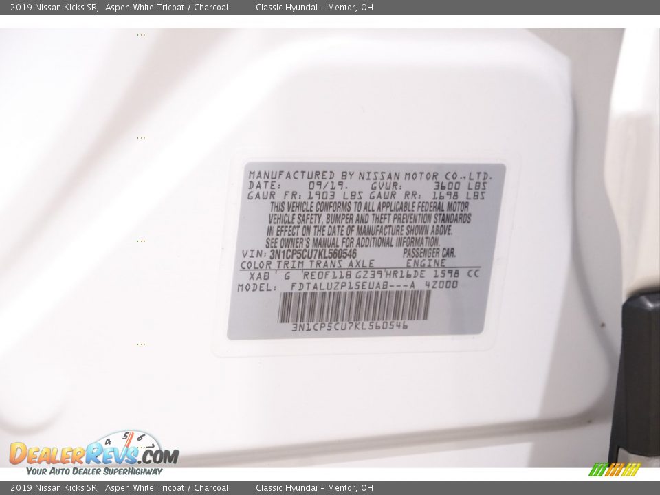 2019 Nissan Kicks SR Aspen White Tricoat / Charcoal Photo #23