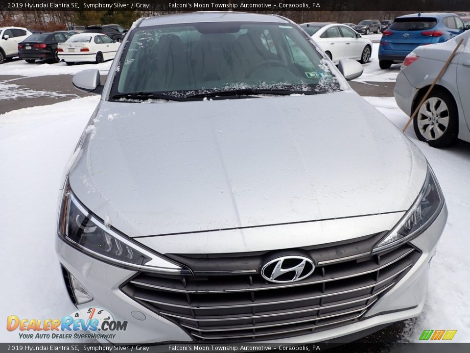 2019 Hyundai Elantra SE Symphony Silver / Gray Photo #3