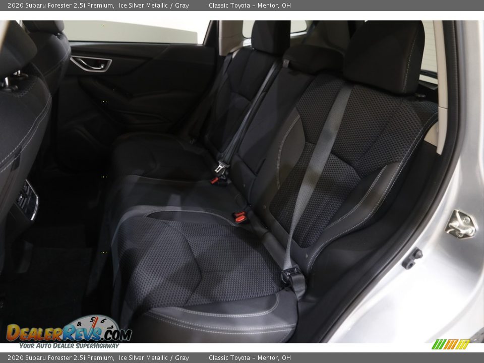 2020 Subaru Forester 2.5i Premium Ice Silver Metallic / Gray Photo #18
