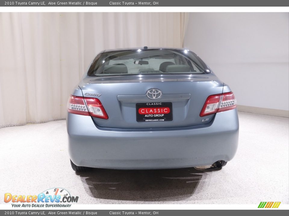 2010 Toyota Camry LE Aloe Green Metallic / Bisque Photo #16