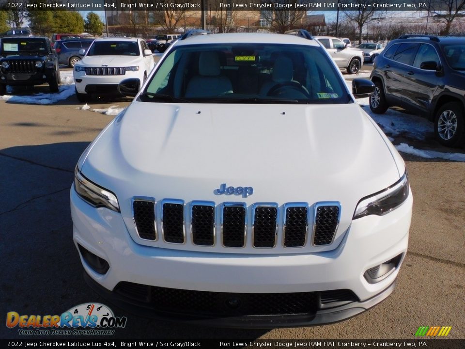 2022 Jeep Cherokee Latitude Lux 4x4 Bright White / Ski Gray/Black Photo #2