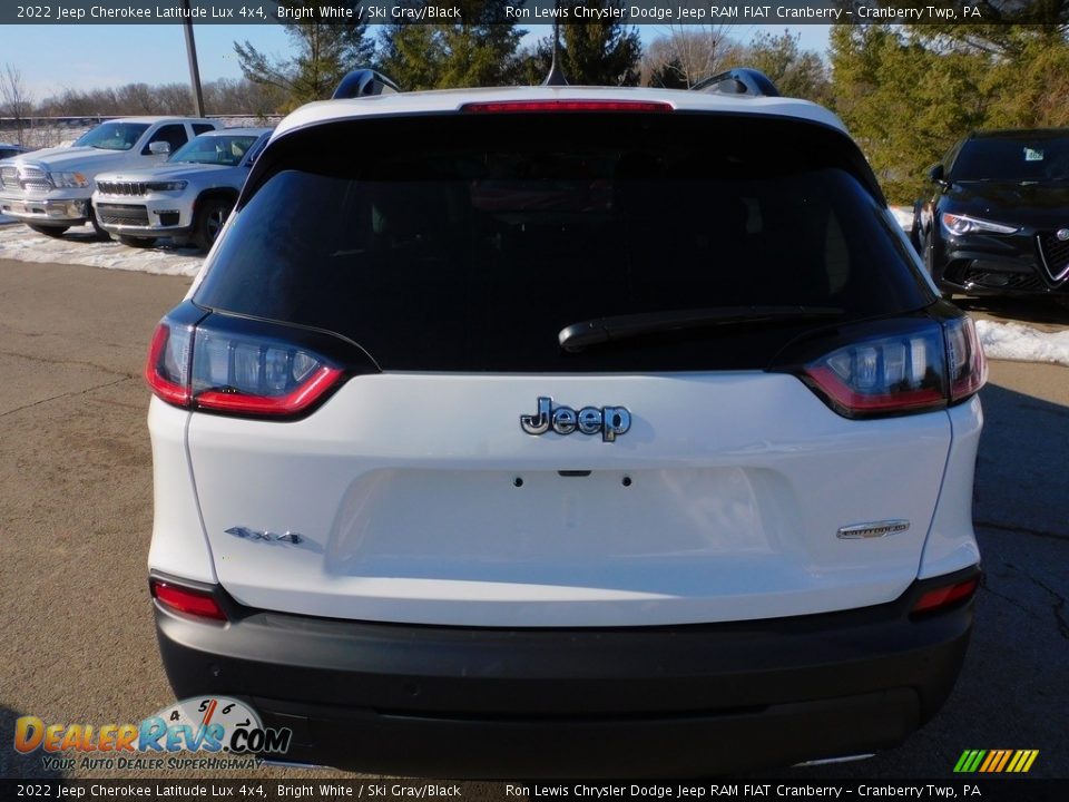 2022 Jeep Cherokee Latitude Lux 4x4 Bright White / Ski Gray/Black Photo #6