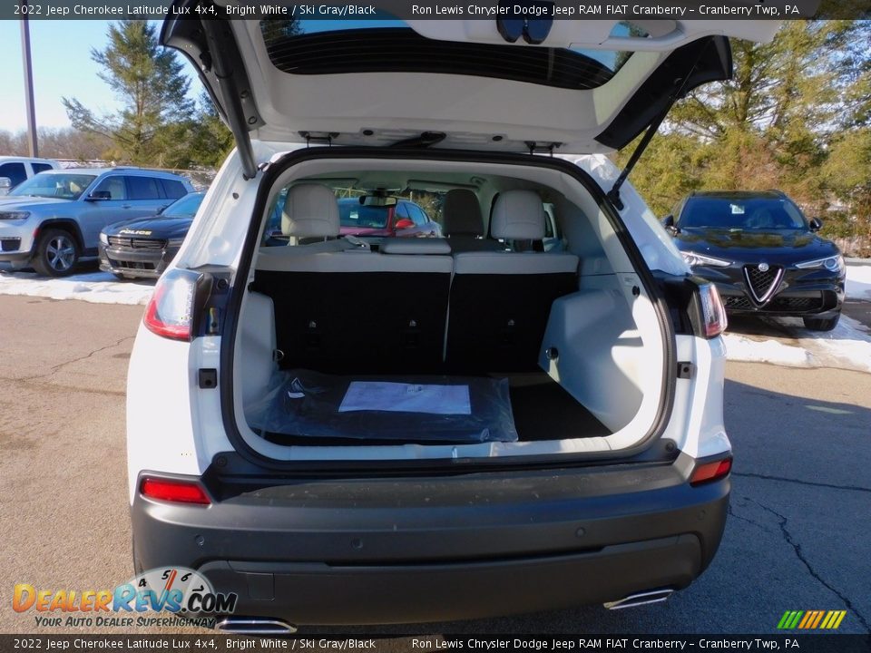 2022 Jeep Cherokee Latitude Lux 4x4 Trunk Photo #7