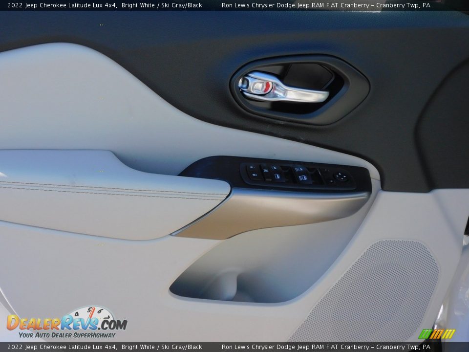 Door Panel of 2022 Jeep Cherokee Latitude Lux 4x4 Photo #14