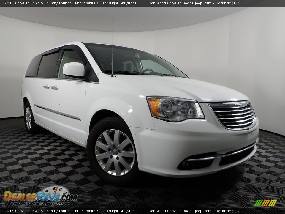 2015 Chrysler Town & Country Touring Bright White / Black/Light Graystone Photo #4