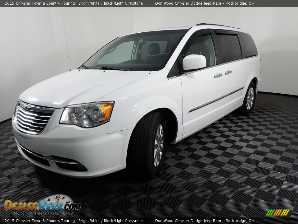 2015 Chrysler Town & Country Touring Bright White / Black/Light Graystone Photo #8