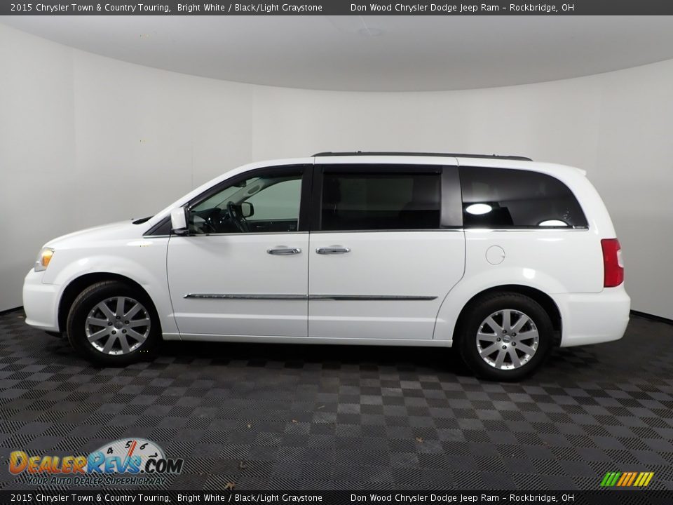 2015 Chrysler Town & Country Touring Bright White / Black/Light Graystone Photo #9