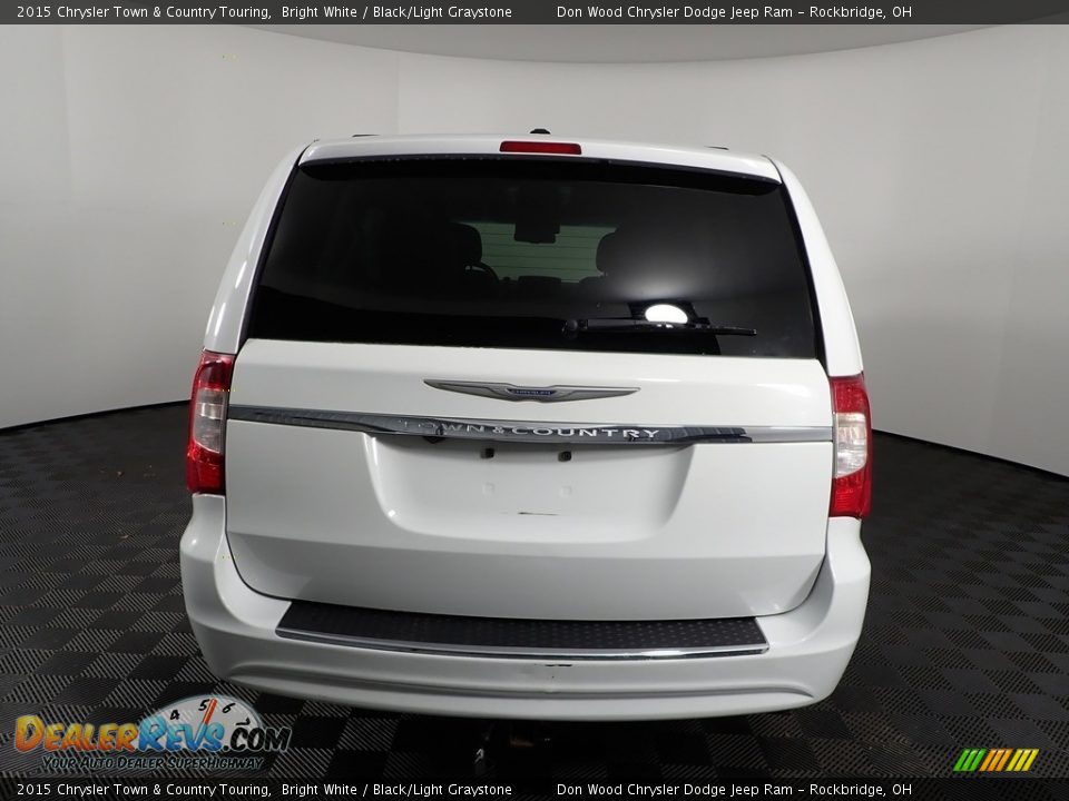 2015 Chrysler Town & Country Touring Bright White / Black/Light Graystone Photo #11