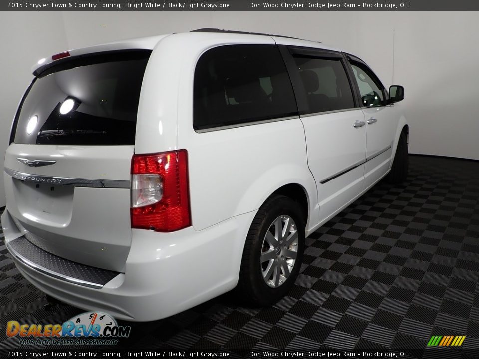 2015 Chrysler Town & Country Touring Bright White / Black/Light Graystone Photo #14