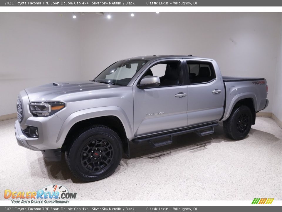 Front 3/4 View of 2021 Toyota Tacoma TRD Sport Double Cab 4x4 Photo #3